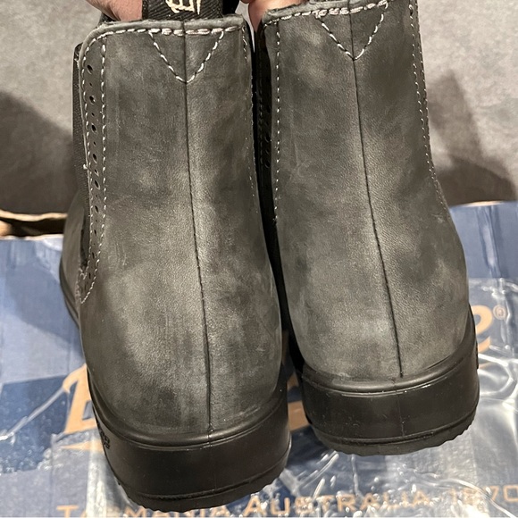 Blundstone Women’s High Top Boots Rustic Black Size 6.5 US - Picture 13 of 17